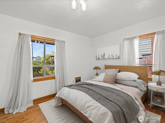 1035 Oakes Ave, Everett, WA 98201