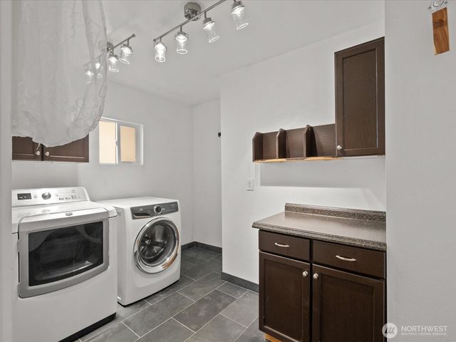 1035 Oakes Ave, Everett, WA 98201