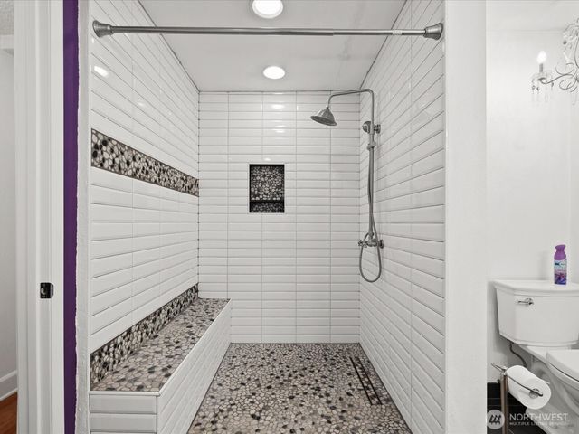 1035 Oakes Ave, Everett, WA 98201