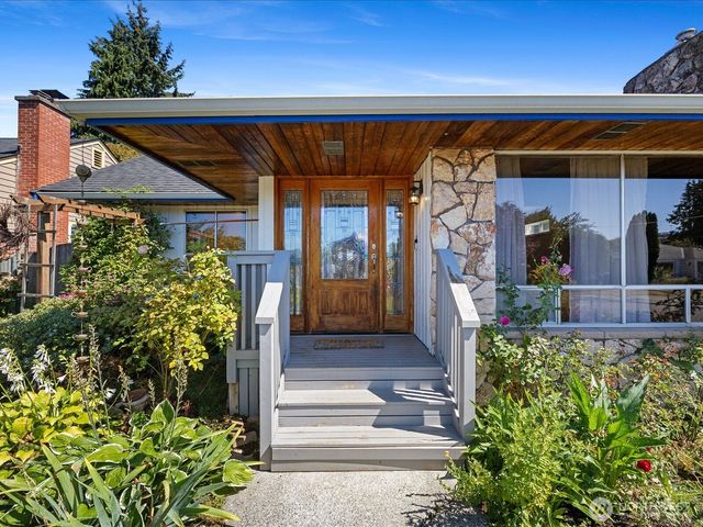 1035 Oakes Ave, Everett, WA 98201