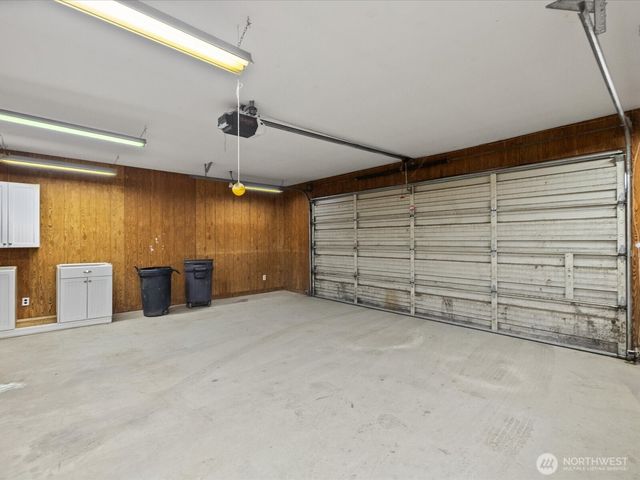 1035 Oakes Ave, Everett, WA 98201