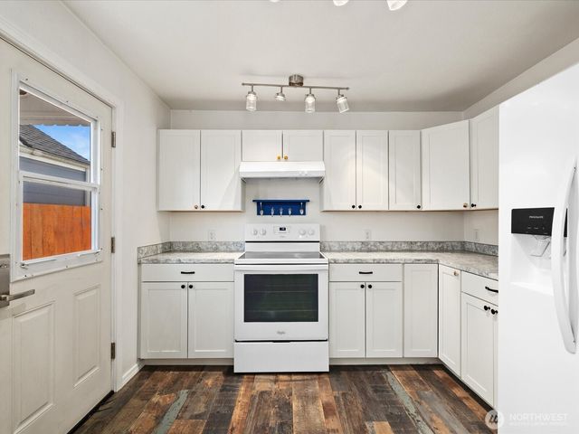 1035 Oakes Ave, Everett, WA 98201