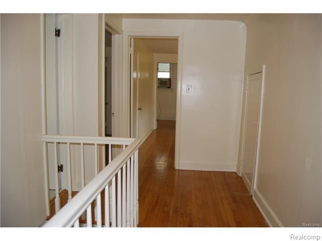 5835 Putnam Drive, West Bloomfield, MI 48323