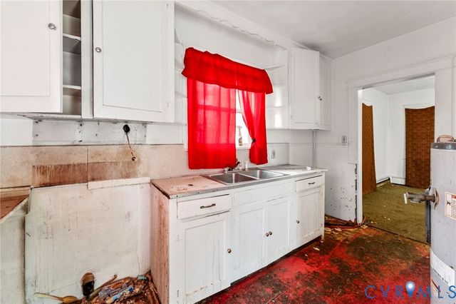 419 18th St, West Point, VA 23181