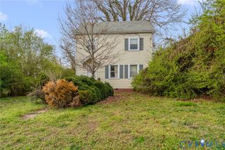 419 18th St, West Point, VA 23181