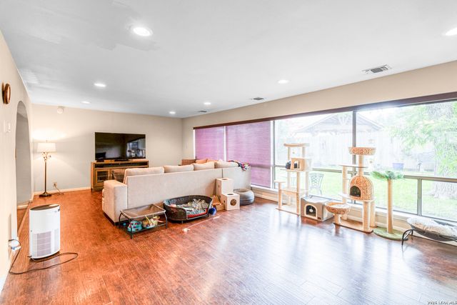 1406 BUTTON LN, San Antonio, TX 78232