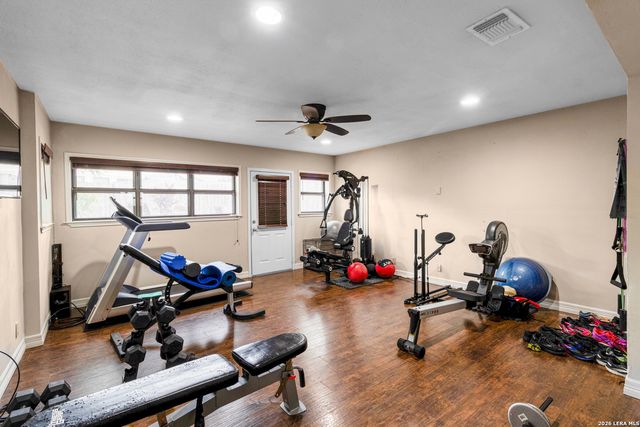 1406 BUTTON LN, San Antonio, TX 78232