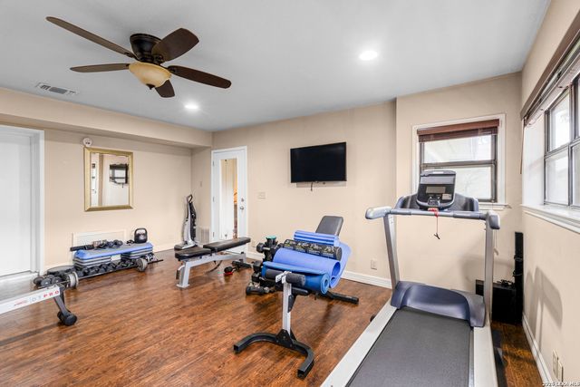1406 BUTTON LN, San Antonio, TX 78232