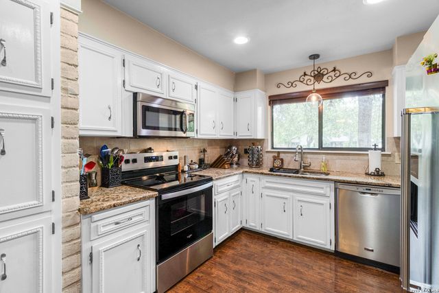 1406 BUTTON LN, San Antonio, TX 78232