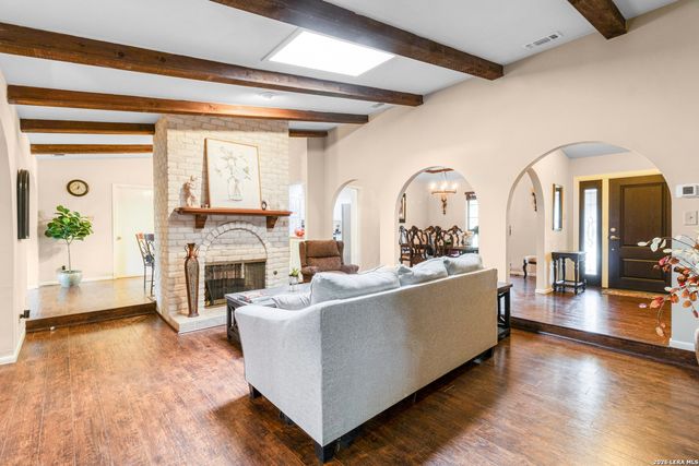 1406 BUTTON LN, San Antonio, TX 78232