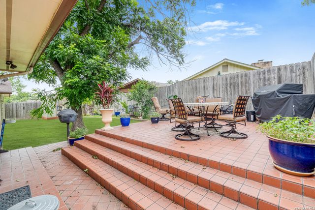 1406 BUTTON LN, San Antonio, TX 78232
