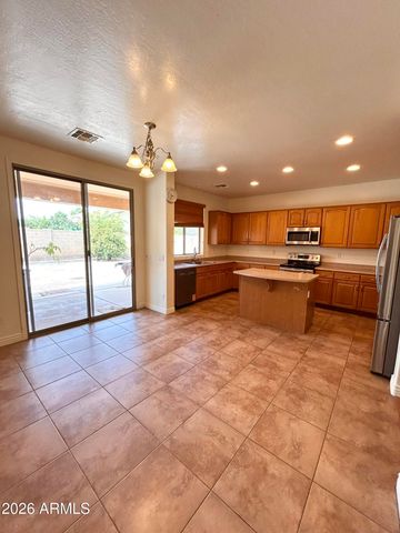 2692 E VERMONT Court, Gilbert, AZ 85295
