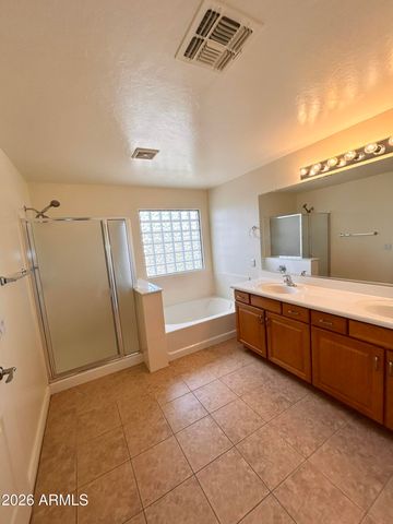 2692 E VERMONT Court, Gilbert, AZ 85295