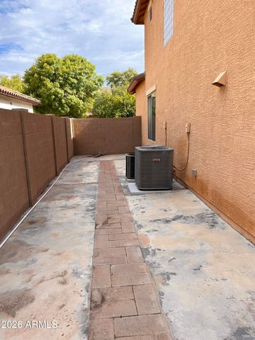 2692 E VERMONT Court, Gilbert, AZ 85295