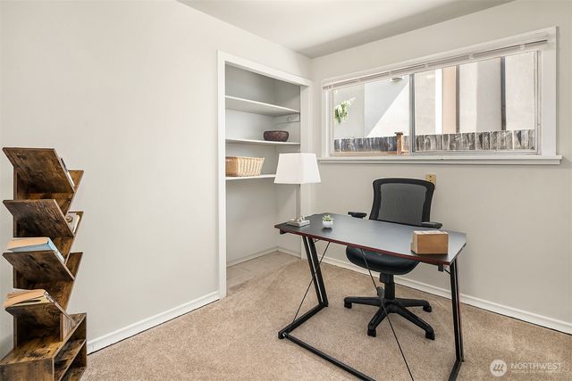 321 6th Avenue S, Kirkland, WA 98033