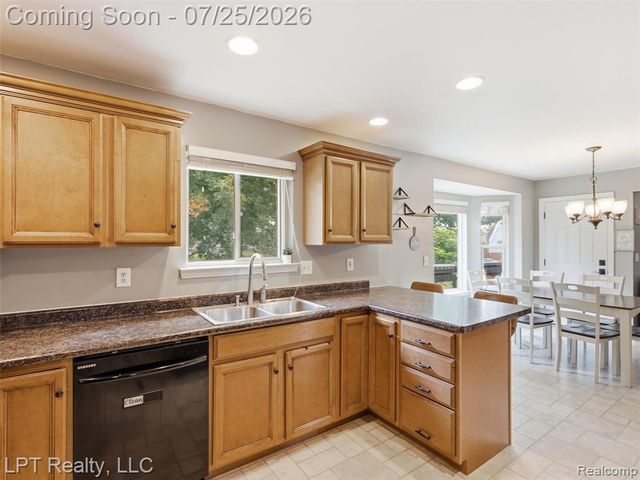 2347 Meadowlane Court, Burton, MI 48519