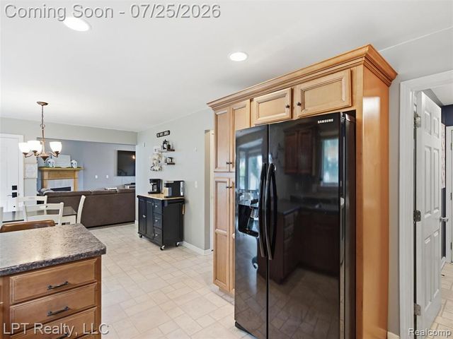 2347 Meadowlane Court, Burton, MI 48519