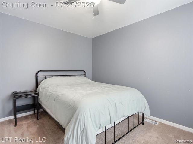 2347 Meadowlane Court, Burton, MI 48519