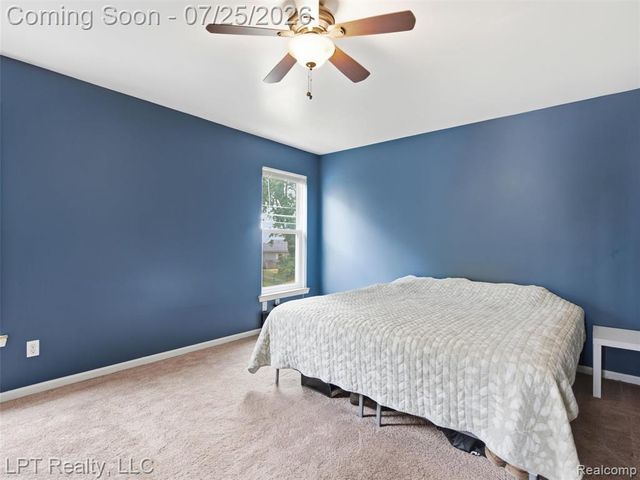 2347 Meadowlane Court, Burton, MI 48519