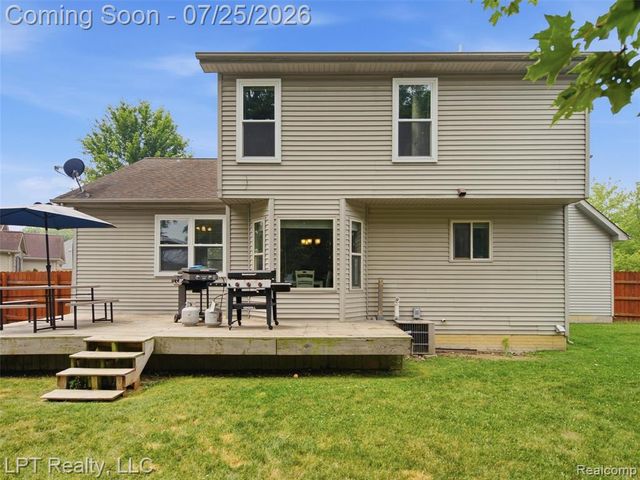 2347 Meadowlane Court, Burton, MI 48519