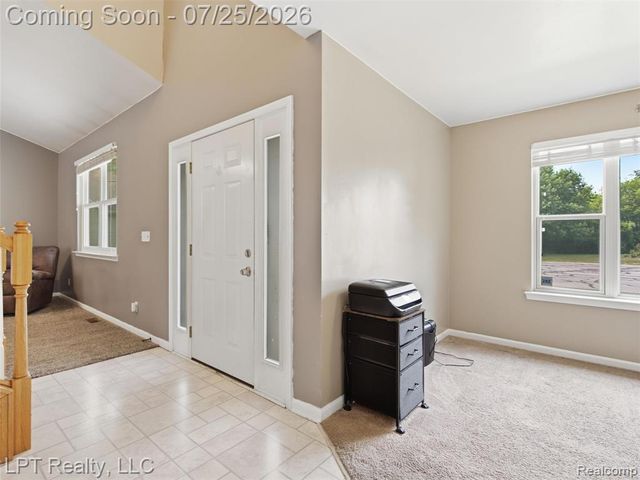 2347 Meadowlane Court, Burton, MI 48519