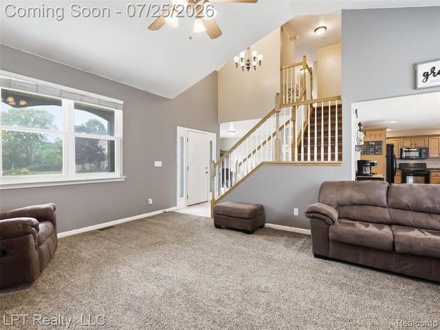 2347 Meadowlane Court, Burton, MI 48519