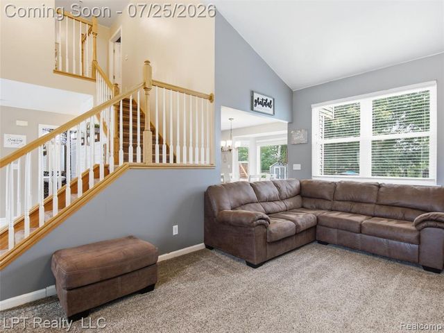 2347 Meadowlane Court, Burton, MI 48519