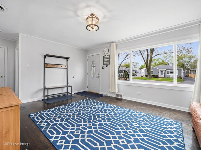 307 N Schubert Street, Palatine, IL 60067