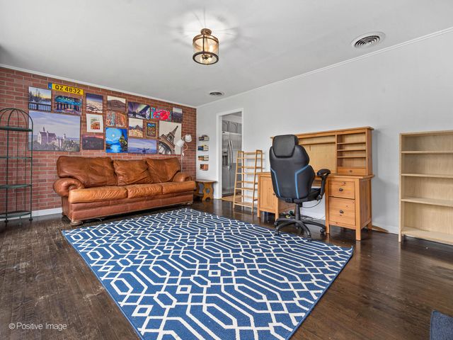 307 N Schubert Street, Palatine, IL 60067