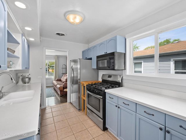 307 N Schubert Street, Palatine, IL 60067