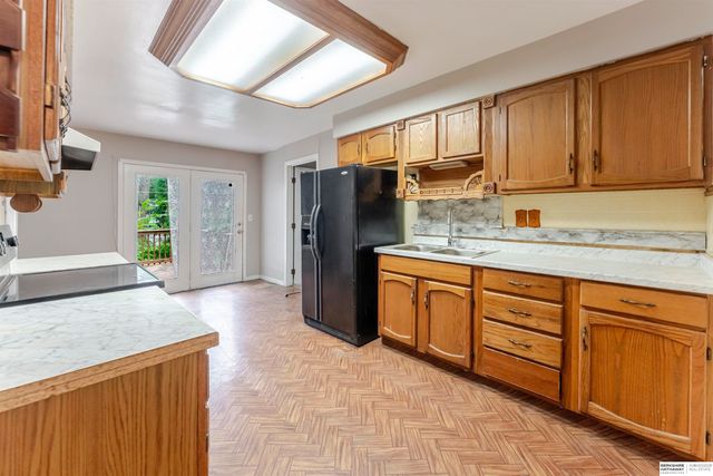 4529 Grand Avenue, Omaha, NE 68104