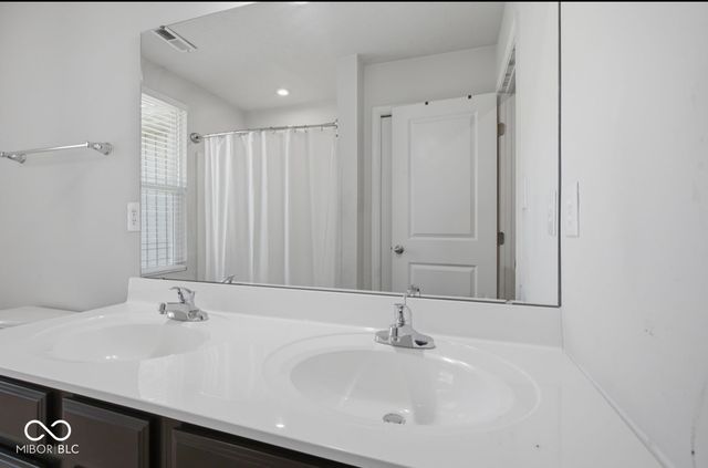 388 Dietz Drive, Greenwood, IN 46143