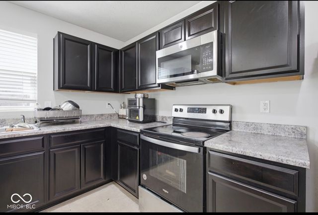 388 Dietz Drive, Greenwood, IN 46143