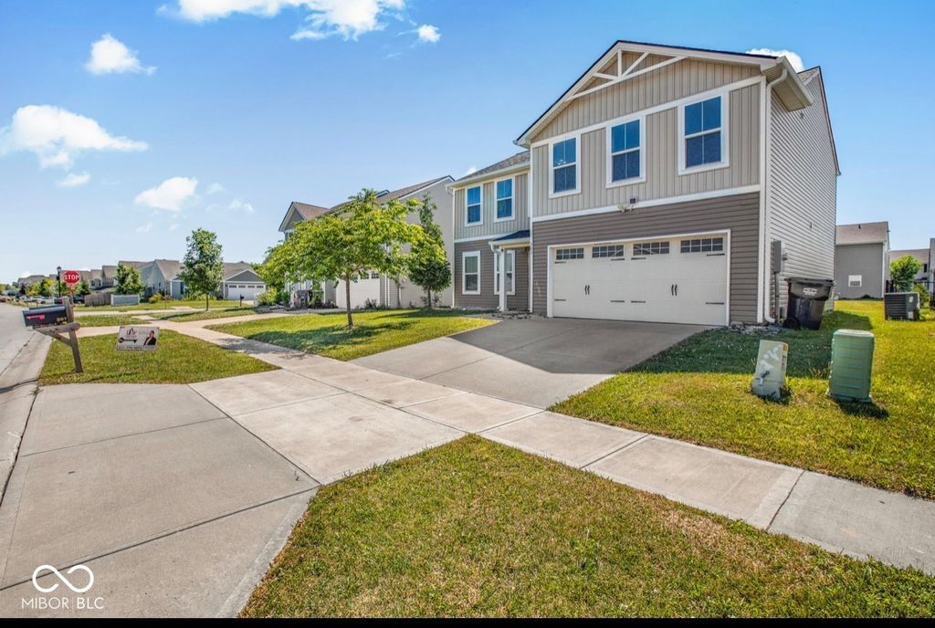 388 Dietz Drive, Greenwood, IN 46143
