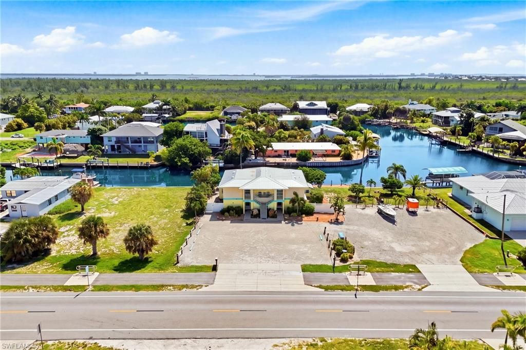 3226 Stringfellow RD, ST. JAMES CITY, FL 33956 — exterior