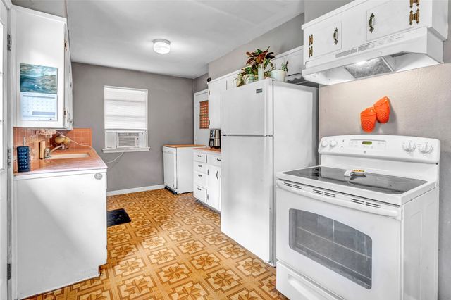 5536 Westcrest Drive, Fort Worth, TX 76134