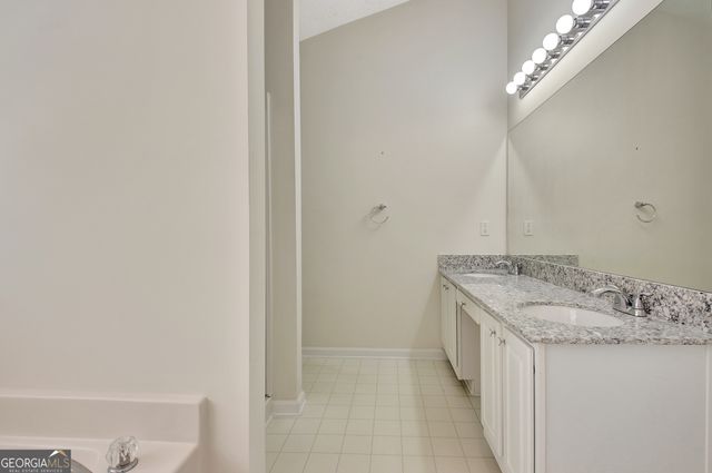 130 N Square Lane, Newnan, GA 30263