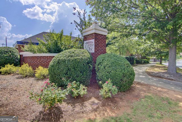 130 N Square Lane, Newnan, GA 30263
