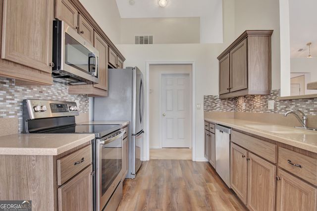 130 N Square Lane, Newnan, GA 30263