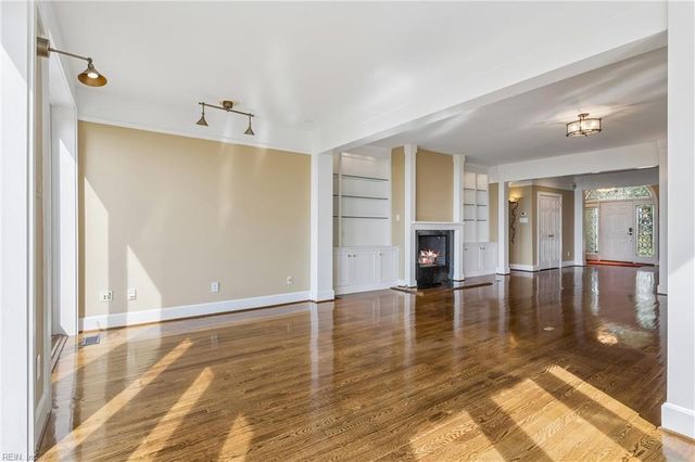 2402 Chesapeake AVE, Hampton, VA 23661