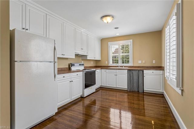 2402 Chesapeake AVE, Hampton, VA 23661