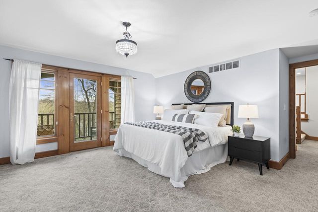 N51W28373 Maes Walke, Pewaukee, WI 53072