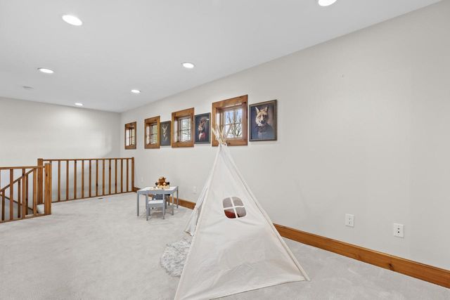 N51W28373 Maes Walke, Pewaukee, WI 53072