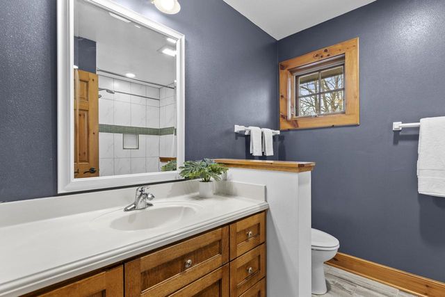 N51W28373 Maes Walke, Pewaukee, WI 53072