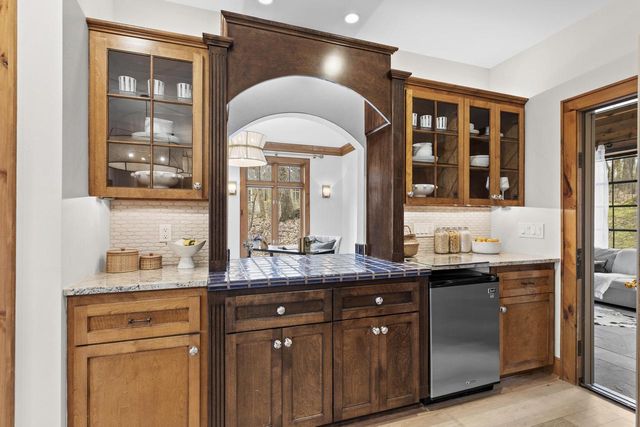 N51W28373 Maes Walke, Pewaukee, WI 53072