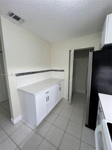 11277 W Atlantic Boulevard 304, Coral Springs, FL 33071