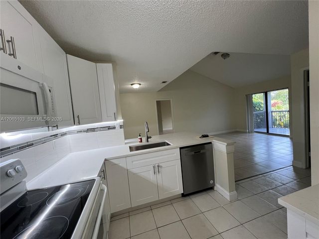 11277 W Atlantic Boulevard 304, Coral Springs, FL 33071