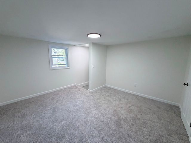 35 Highland Avenue, Derry, NH 03038