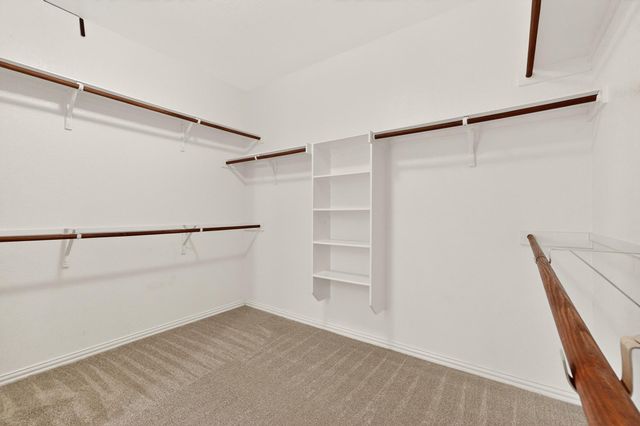 102 Plantain DR, Hutto, TX 78634