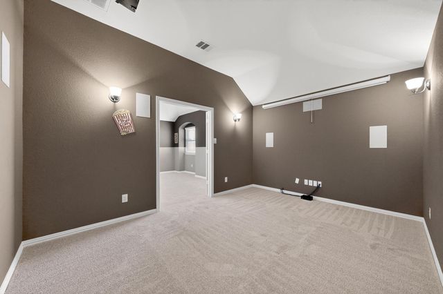 102 Plantain DR, Hutto, TX 78634